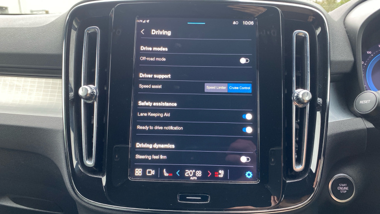 Volvo XC40 2.0 B4P Plus Dark 5dr Auto Petrol Estate